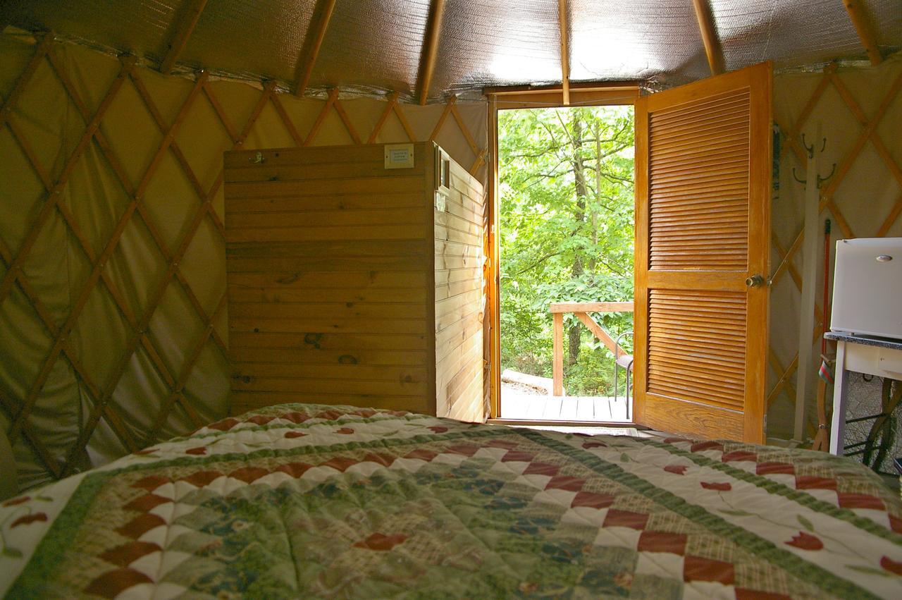 Cedar House Inn & Yurts Dahlonega Esterno foto