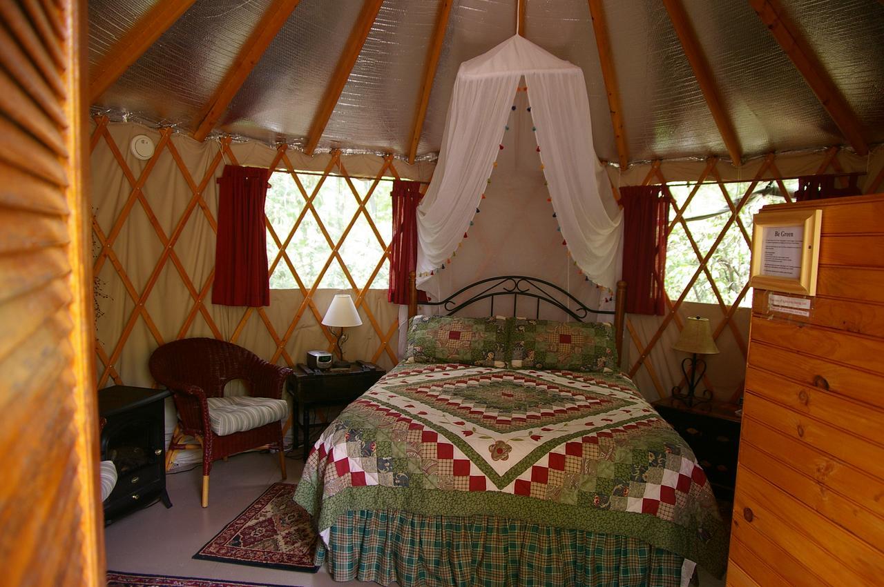 Cedar House Inn & Yurts Dahlonega Esterno foto